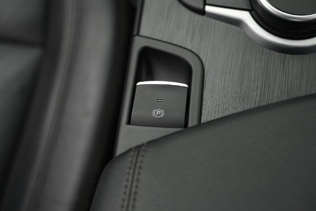 Used 2017 Alfa Romeo Giulia AWD image 42