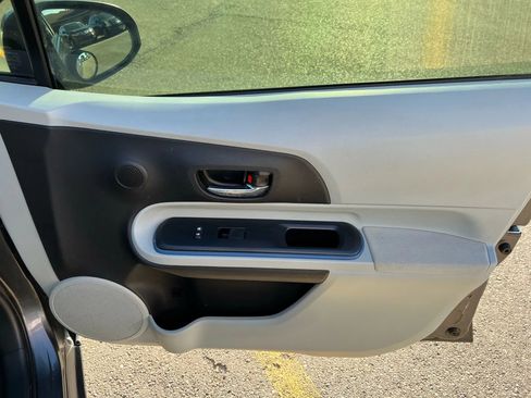 Used 2012 Toyota Prius C Three image 18