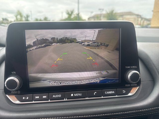 Used 2025 Nissan Rogue SV w/ SV Premium Package FWD image 16