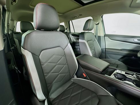 New 2026 Volkswagen Atlas Peak Edition AWD/4WD image 28