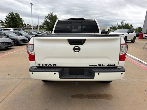 Used 2019 Nissan Titan SL w/ Midnight Edition AWD/4WD image 4