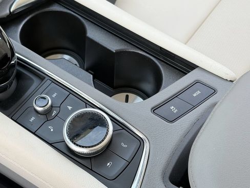 Certified 2024 Cadillac XT5 Premium Luxury FWD image 32