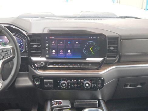 Certified 2023 Chevrolet Silverado 1500 LT Trail Boss w/ Convenience Package II AWD/4WD image 16