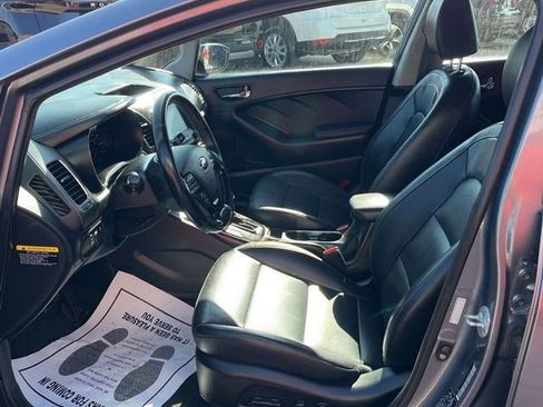 Used 2017 Kia Forte EX w/ EX Premium Plus Package image 5