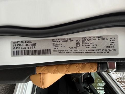 New 2025 Jeep Grand Cherokee L Summit image 46