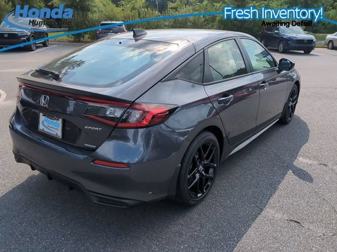 Used 2025 Honda Civic Sport image 10