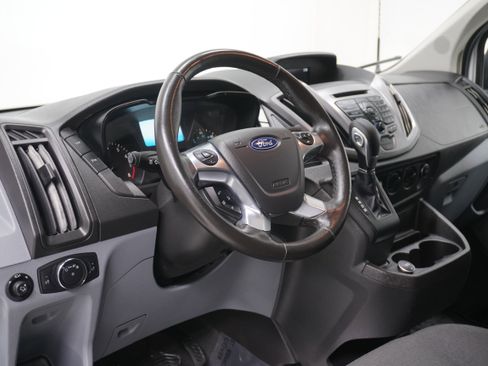 Used 2018 Ford Transit 150 XLT image 7