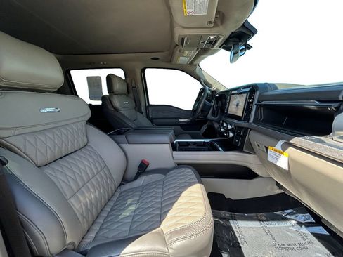 Used 2026 Ford F350 Platinum w/ Platinum Plus Package AWD/4WD image 14