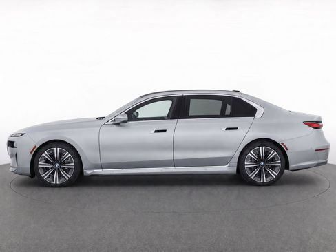 Used 2024 BMW i7 eDrive50 w/ Executive Package RWD image 6