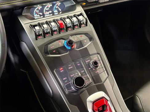 Used 2018 Lamborghini Huracan LP 580-2 RWD image 20