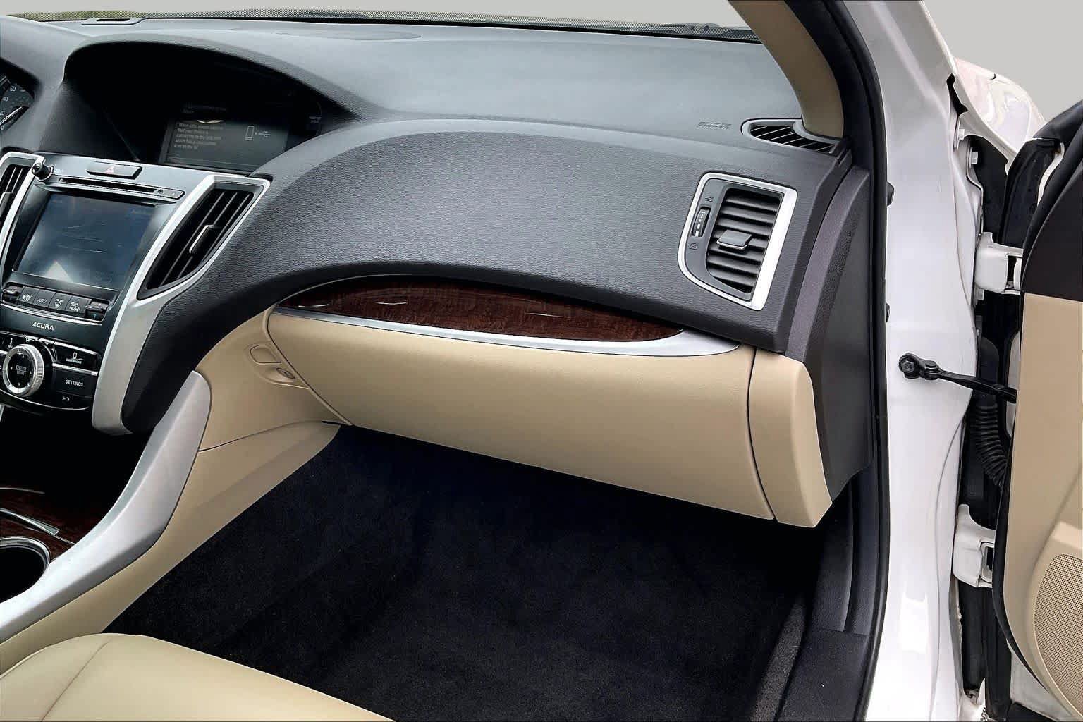 Certified 2018 Acura TLX FWD image 18