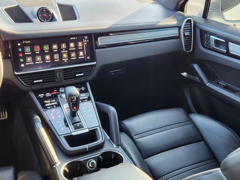 Used 2023 Porsche Cayenne Turbo image 14