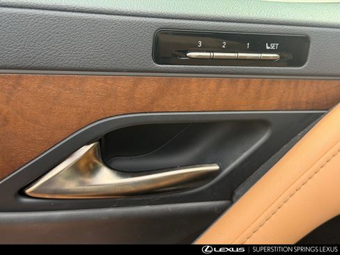 Used 2024 Lexus LX 600 4WD w/ Luxury Package image 9