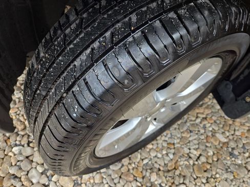 Used 2011 Subaru Outback 2.5i Limited image 8