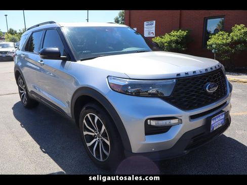 Used 2022 Ford Explorer ST AWD/4WD image 1