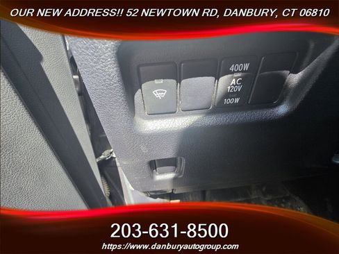 Used 2020 Toyota 4Runner SR5 AWD/4WD image 10