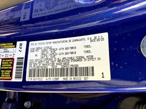 Used 2025 Toyota Tacoma TRD Off-Road image 34