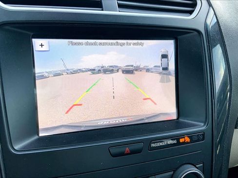 Used 2019 Ford Explorer XLT w/ Equipment Group 201A FWD image 27
