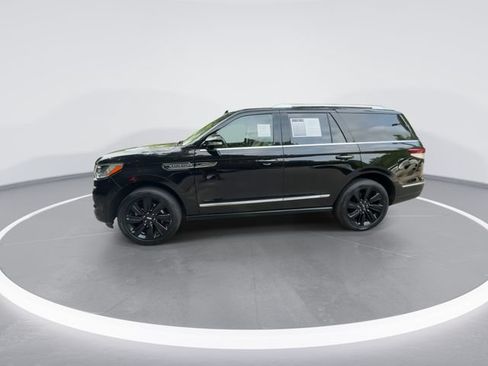 Certified 2022 Lincoln Navigator Reserve AWD/4WD image 5