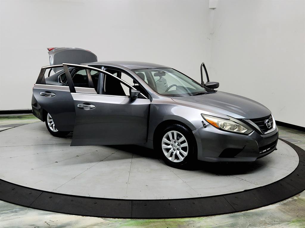 Used 2016 Nissan Altima 2.5 S w/ Power Driver Seat Package FWD image 10
