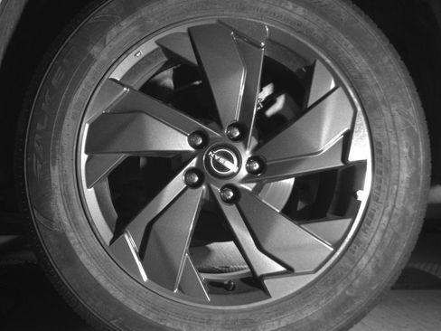 Used 2025 Nissan Rogue SV FWD image 14