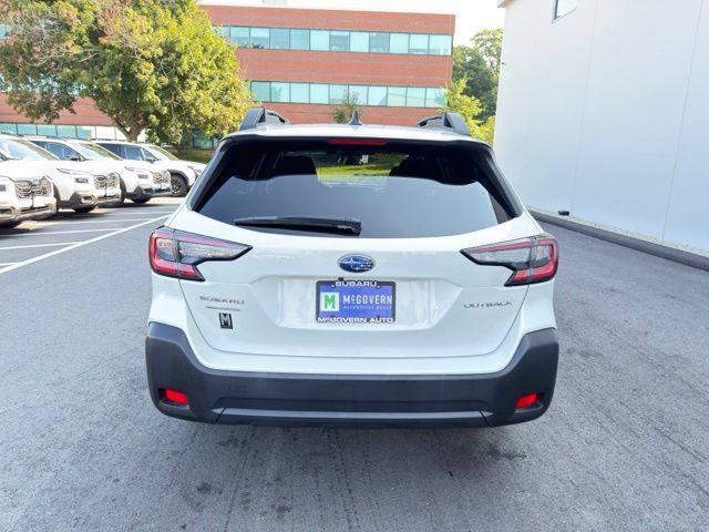 Used 2023 Subaru Outback Premium AWD/4WD image 7