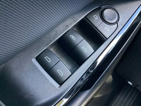 Used 2025 Chevrolet Equinox LT AWD/4WD image 21