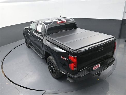 Used 2025 Chevrolet Colorado Z71 w/ Technology Package image 23