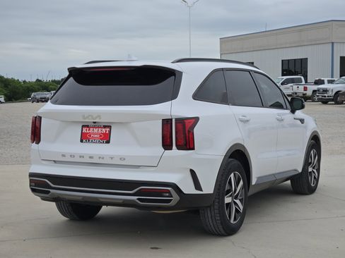 Used 2022 Kia Sorento S w/ Panoramic Sunroof Package FWD image 7