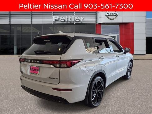New 2026 Nissan Rogue Platinum AWD/4WD image 3
