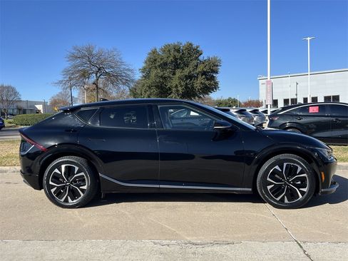 Used 2022 Kia EV6 Wind image 3