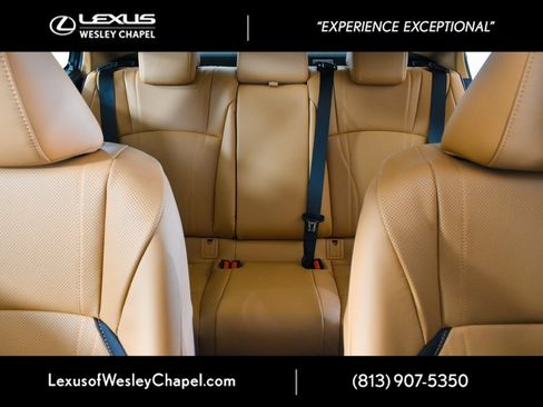 New 2025 Lexus ES 350 Ultra Luxury image 9