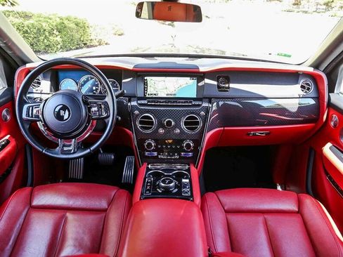Used 2021 Rolls-Royce Cullinan Black Badge AWD/4WD image 25