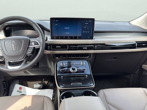 Used 2022 Lincoln Nautilus FWD w/ Premium Package image 21