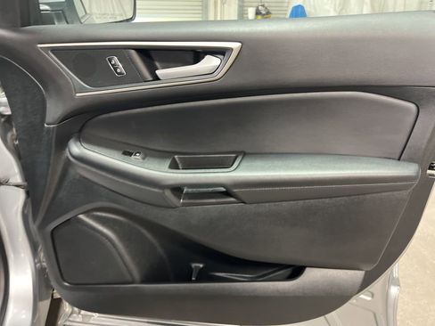 Used 2024 Ford Edge SEL image 11