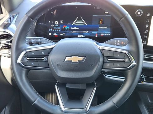 Used 2025 Chevrolet Equinox LT AWD/4WD image 7