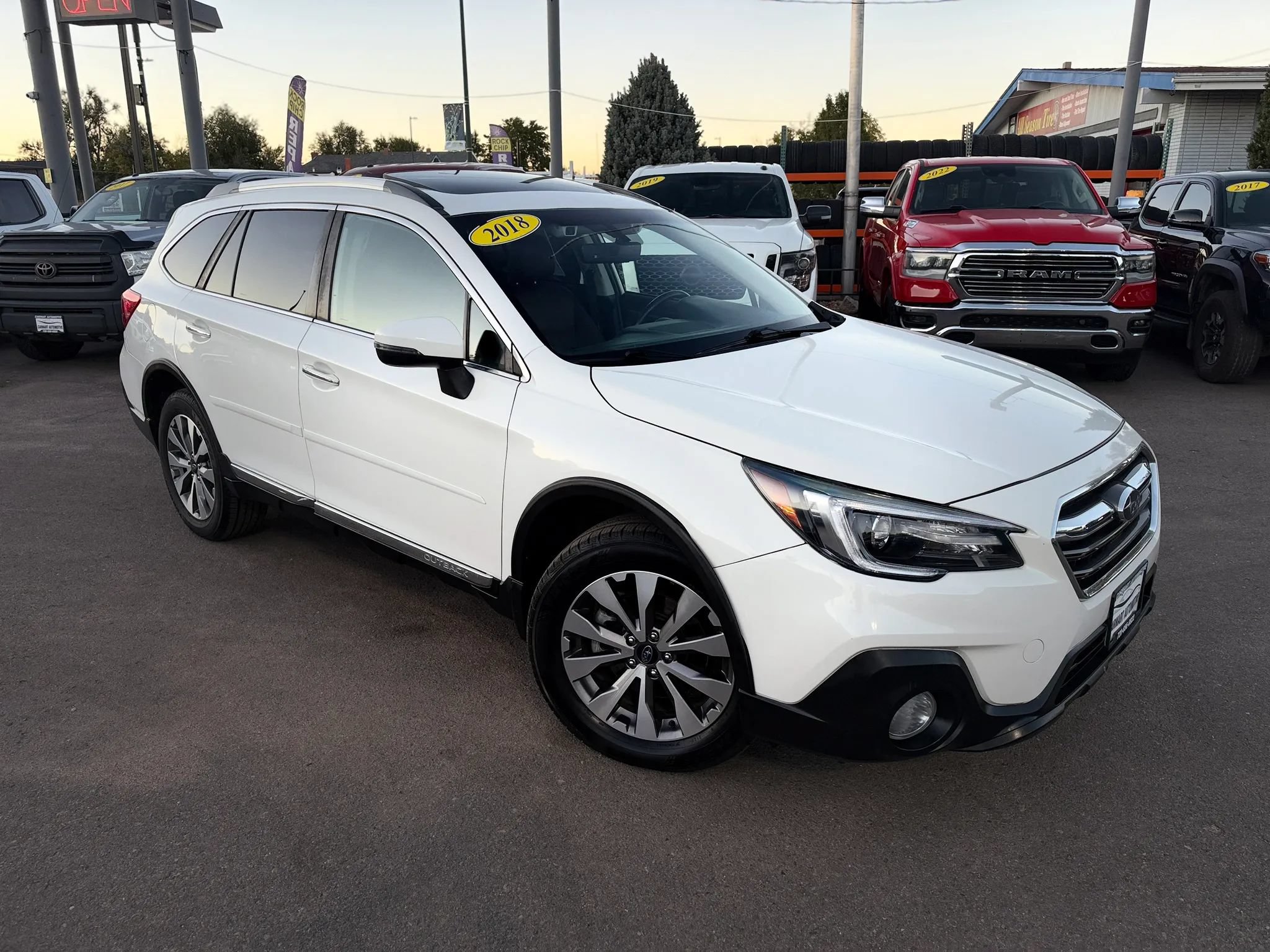Used 2018 Subaru Outback 3.6R Touring AWD/4WD image 3