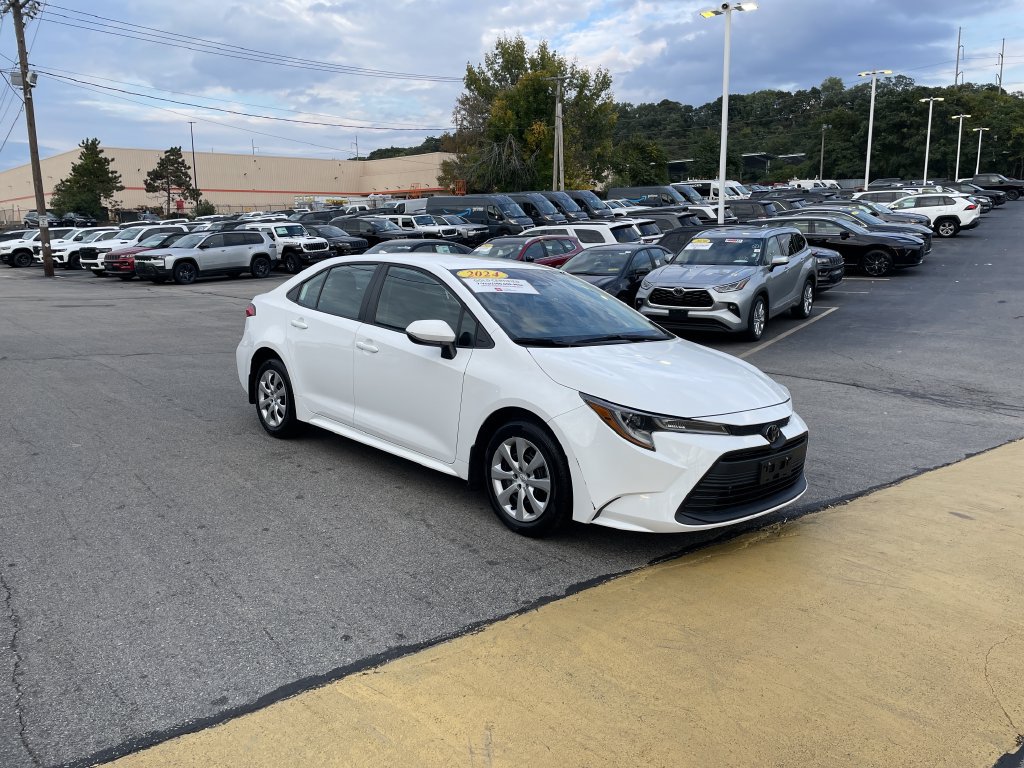 Certified 2024 Toyota Corolla LE FWD image 6
