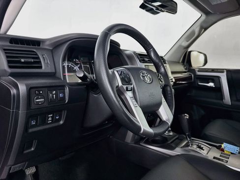 Used 2023 Toyota 4Runner Limited image 14