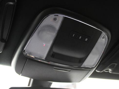 Used 2022 Dodge Charger GT w/ Blacktop Package image 19