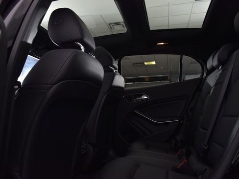 Used 2018 Mercedes-Benz GLA 250 4MATIC image 23