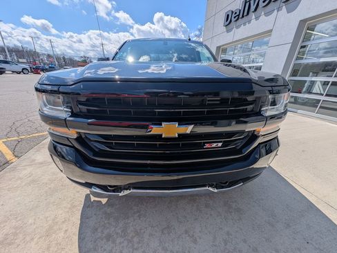 Used 2018 Chevrolet Silverado 1500 LT w/ All Star Edition AWD/4WD image 9