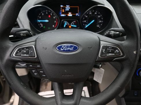 Used 2018 Ford Escape SE image 15