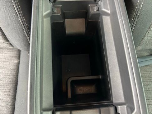 Used 2023 Nissan Rogue SV FWD image 39