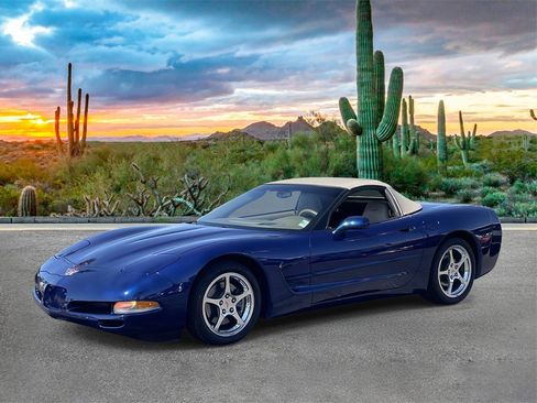Used 2004 Chevrolet Corvette Convertible w/ Preferred Equipment Group image 7