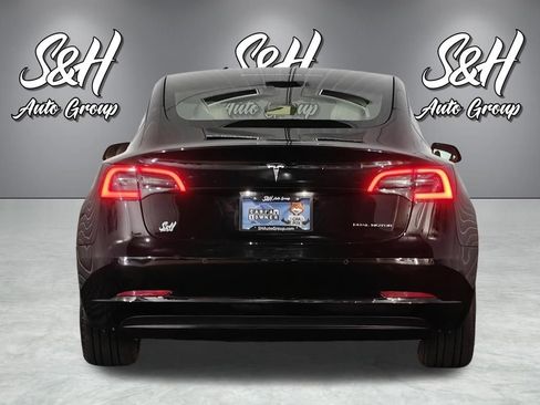 Used 2022 Tesla Model 3 Long Range AWD/4WD image 19