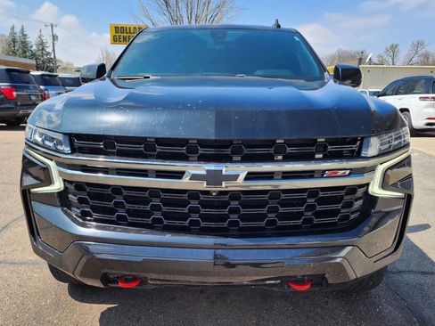 Used 2022 Chevrolet Suburban Z71 w/ Luxury Package image 3