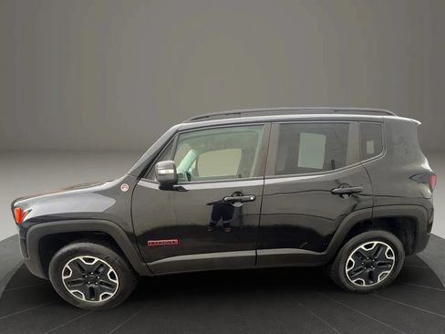Used 2017 Jeep Renegade Trailhawk AWD/4WD image 8