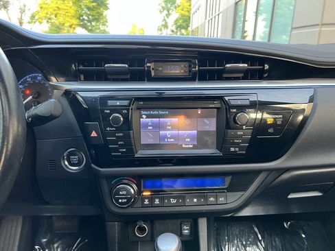 Used 2014 Toyota Corolla S w/ Driver Convenience Package FWD image 15