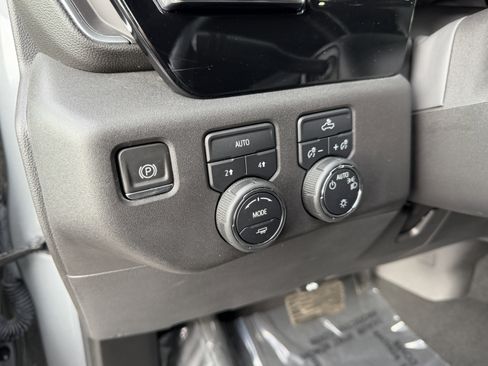 Used 2024 Chevrolet Silverado 1500 LT image 13